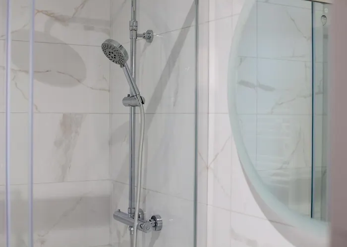 Avec Garage Privé - Latre Location